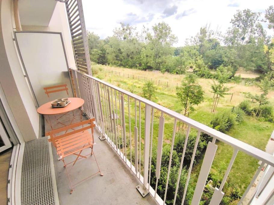 Au Calme Sur Le Canal Et Proche Disney Vaires-sur-Marne Dış mekan fotoğraf